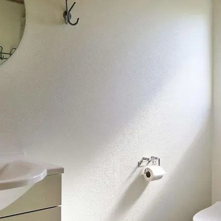 Semesterbostad Sleeps 22 Pool Wifi *