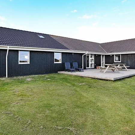 Sleeps 22 Pool Wifi